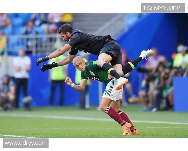 足球明星与压枪艺术完美结合的精彩图片欣赏与背后故事分享