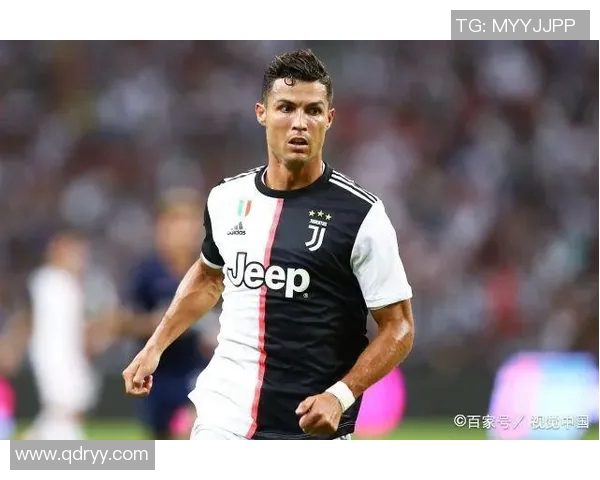 足球明星非哥的妻子背后的故事与生活点滴揭秘