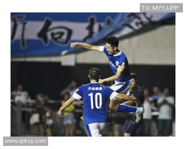 足球明星李超的成长历程与职业生涯全解析 足球明星李超的成长历程与职业生涯全解析