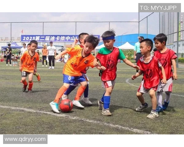 足球明星幼儿园的快乐成长之路与足球梦想启航的精彩瞬间